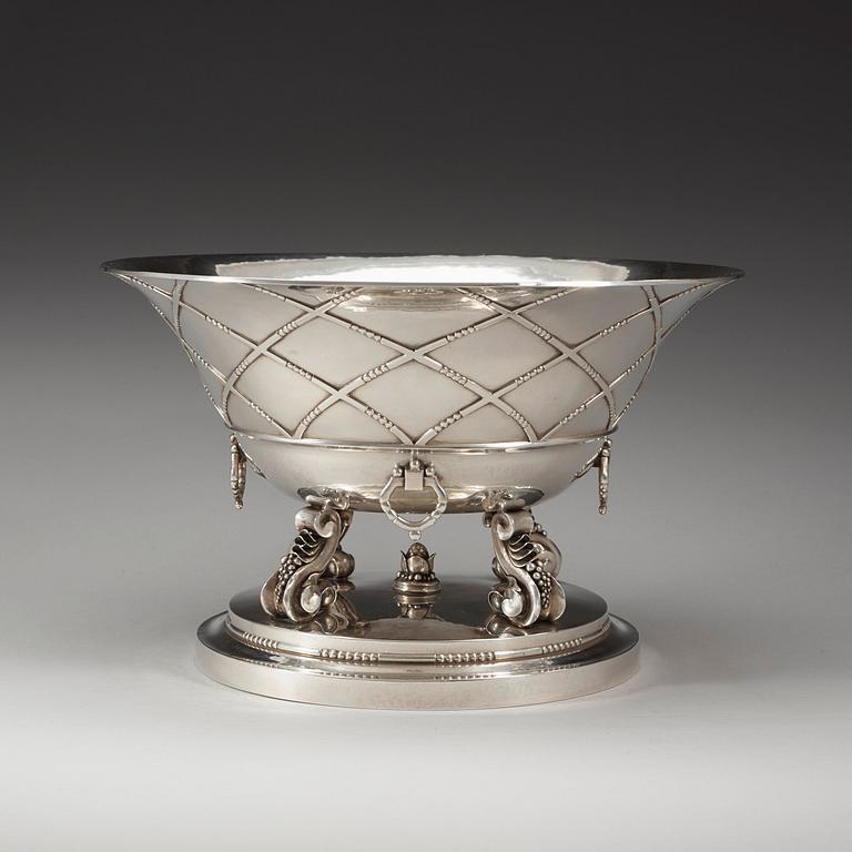 A Johan Rohde 830/1000 silver centerpiece/ bowl, Georg Jensen, Copenhagen 1918, design nr 268.