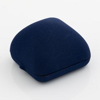 Ring, 18K white gold with brilliant-cut diamond.