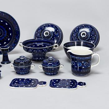 Ulla Procopé, 42-piece porcelain dinnerware set 'Valencia' for Arabia.