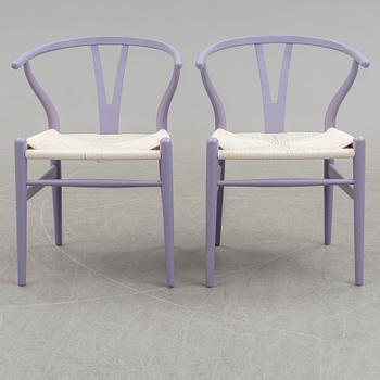 HANS J WEGNER, karmstolar, ett par, "Y-stolen", Carl Hansen & Søn, 2000-tal.
