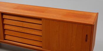 SIDEBOARD, "Trio", Nils Jonsson, Troeds, 1900-talets andra hälft.