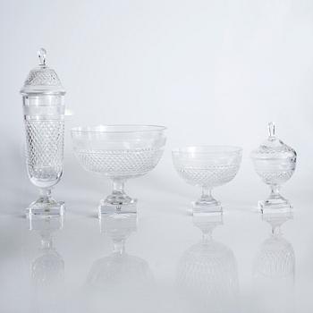 Four glass bowls on foot, "Kent", by Elis Bergh for Kosta, second half of the 20th century.