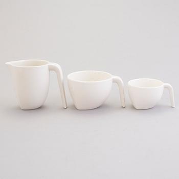 STEFAN LINDFORS, SERVISDELAR, 14 st, porslin, "Ego", Arabia, Finland.