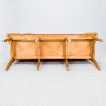 Risto-Veikko Luukkonen, a 1930s sofa/bench manufactured by Vakiopuu.