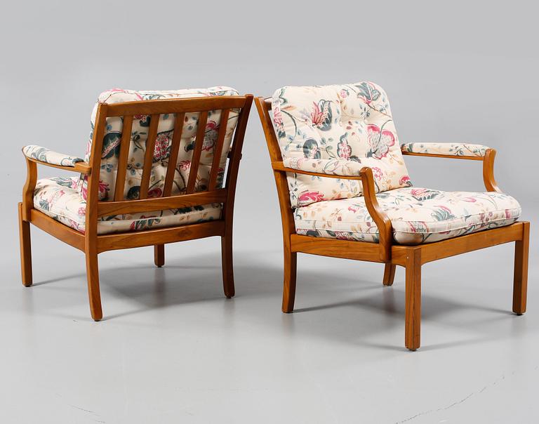 FÅTÖLJER, ett par, 1900-talets andra hälft.