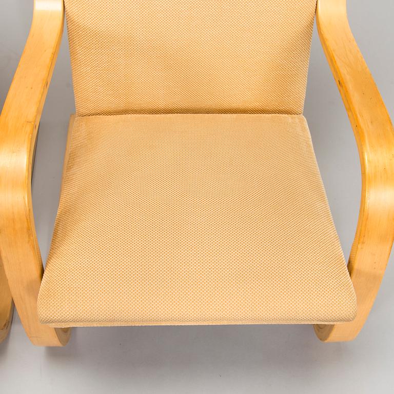 Alvar Aalto, a pair of 1960s '401' armchairs for Artek.