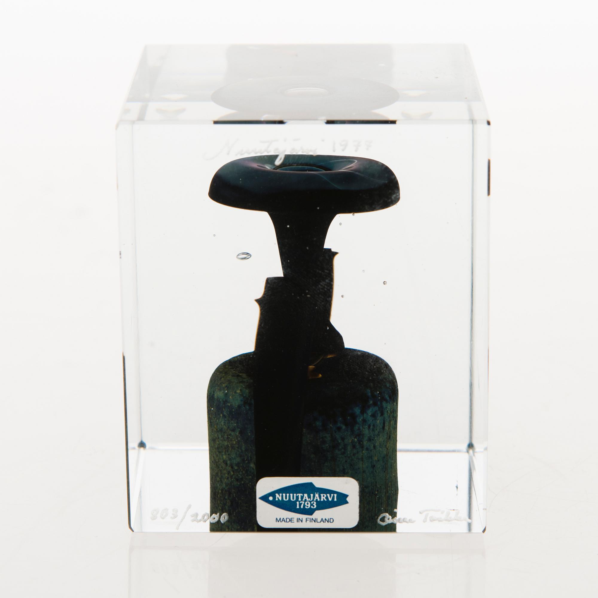 OIVA TOIKKA, An annual glass cube, signed Oiva Toikka Nuutajärvi 1977 and numbered 803/2000.