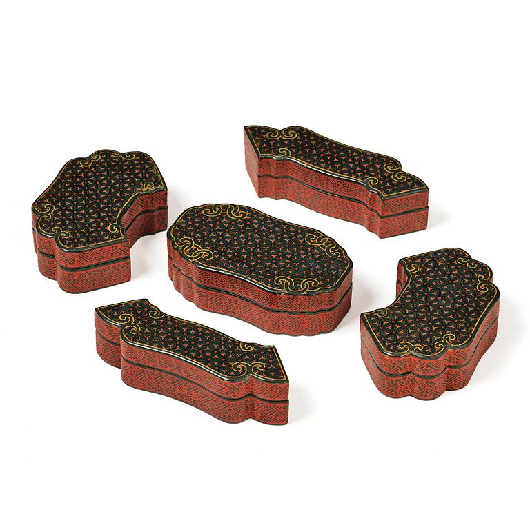 A fine carved lacquer box and cover with tianqi lacquer inset boxes and covers, Qing dynasty, Qianlong (1736-95).