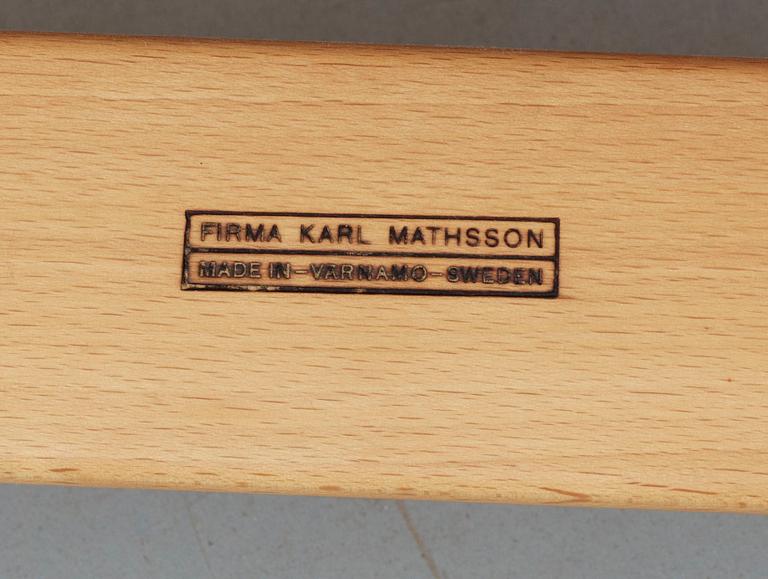 FÅTÖLJ MED FOTPALL, Bruno Mathsson för firma Karl Mathsson, Värnamo. 1970-tal.