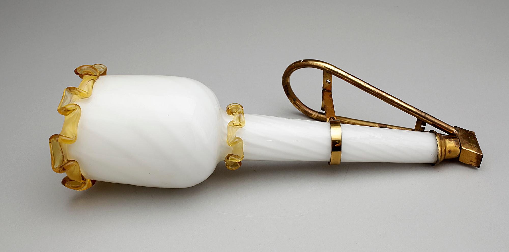 VÄGGLAMPETTER, 3 st. snarlika, möjligen Venini, Murano, Italien, 1950/60-tal.