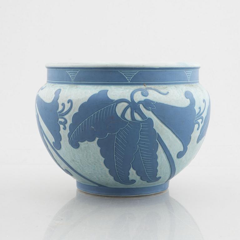 Josef Ekberg, a 'Sgrafitto' creamware pot, Gustavsberg, 1923.