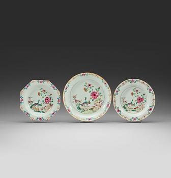 206. A set of six (4+2) famille rose 'double peacock' dishes and a serving dish, Qing dynasty, Qianlong (1736-95).