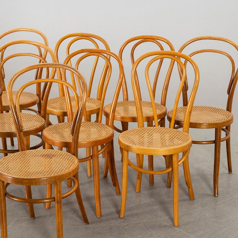 8 chairs from the second half of the 20th century.