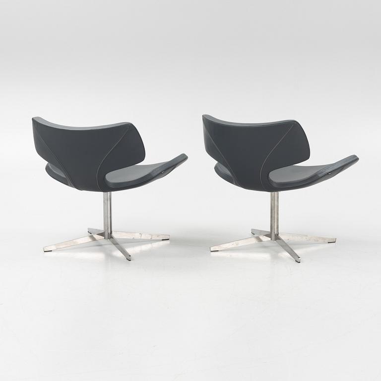 Steinar Hindenes, Tveit & Tornöe, a pai of 'Bone' easy chairs, Materia, 21st Century.