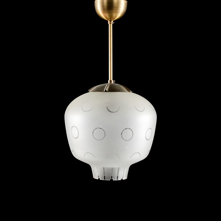 TAKLAMPA, omkring 1900-talets mitt. Höjd 50 cm.