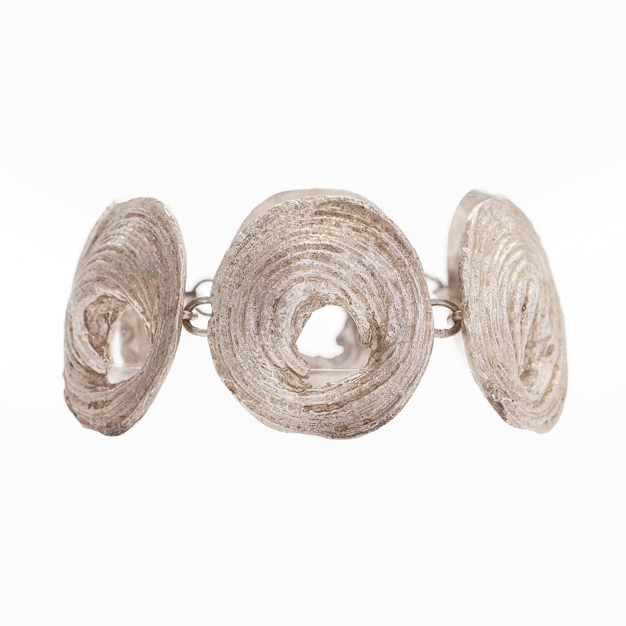 Helky Juvonen, rannekoru, sterlinghopea, Westerback, Helsinki 1972.