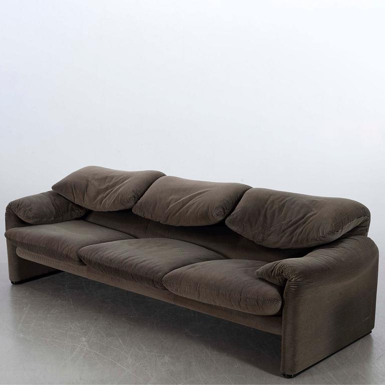 VICO MAGISTRETTI, Sofa, "Maralunga" for Cassina, Italy, second half of the 20th century.