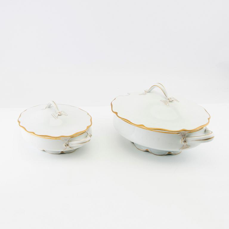 Service for 100 persons, Rosenthal, first half of the 20th century porcelain.