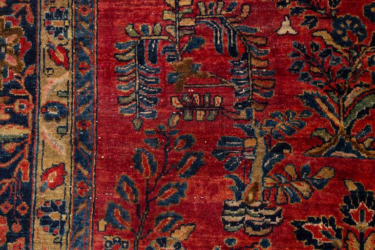 A Carpet, Sarouk, circa 350 x 260 cm.