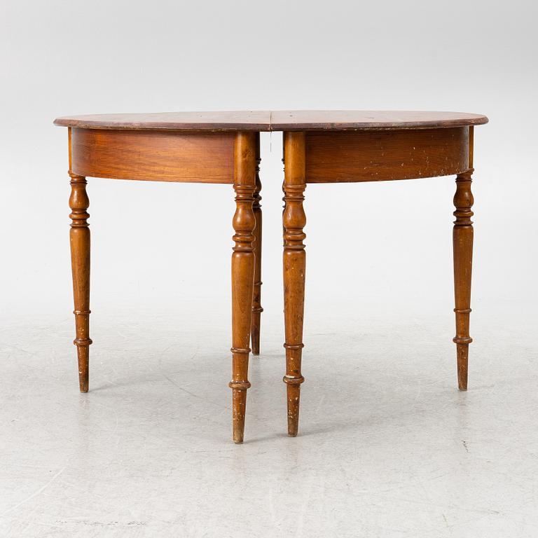 Dining table, late 19th century.