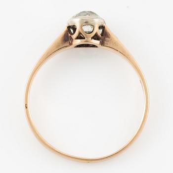 Ring, 14K gold, with old-cut diamond.