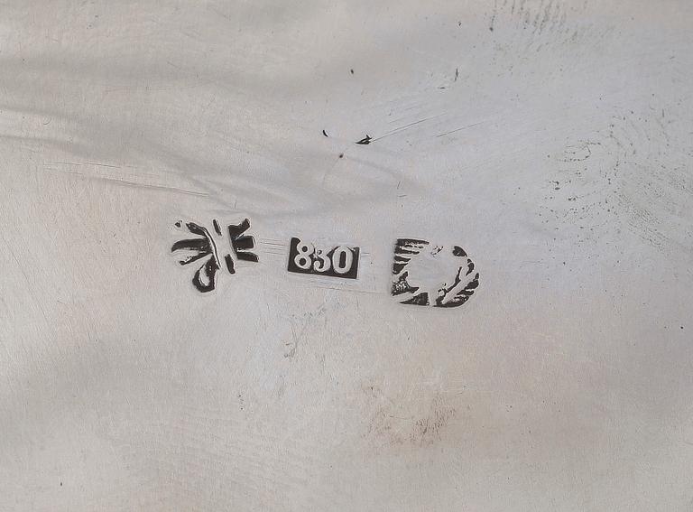 KAFFESERVIS, 3 delar, silver, rokokostil, svenska importstämplar, 1900-tal. Totalvikt ca 1200 gram.