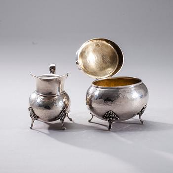 SOCKERSKÅL och GRÄDDSNÄCKA, silver, finska kontrollstämplar, Tyskland 1930-tal. Vikt 359,6 g.