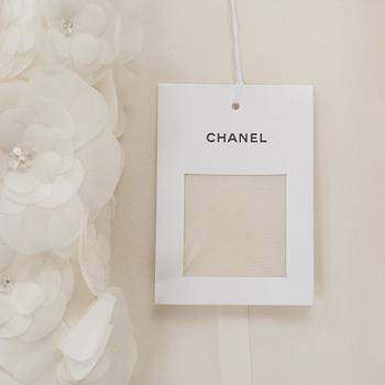 Chanel, white silk flower "Camelia jacket", 2019/2020, size 34.