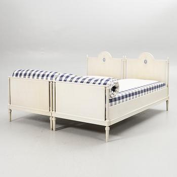 Beds, a pair, "Idun", Nordiska Kompaniet, 1927.