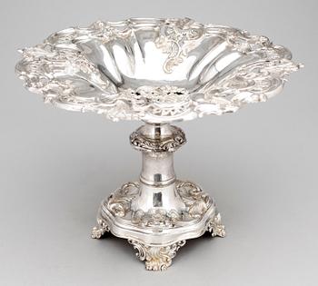 UPSSATSSKÅL, silver, nyrokoko, Gustav Möllenborg, Stockholm 1848. Vikt ca 1050 gram.