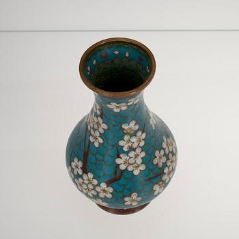 VAS, Cloisonné, signerad, Kina 1900-talets första hälft.