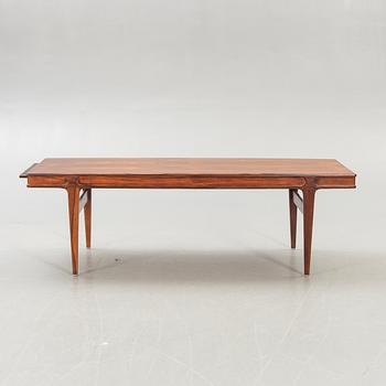 A Johannes Andersen jacaranda coffee table model F102, 1960s.