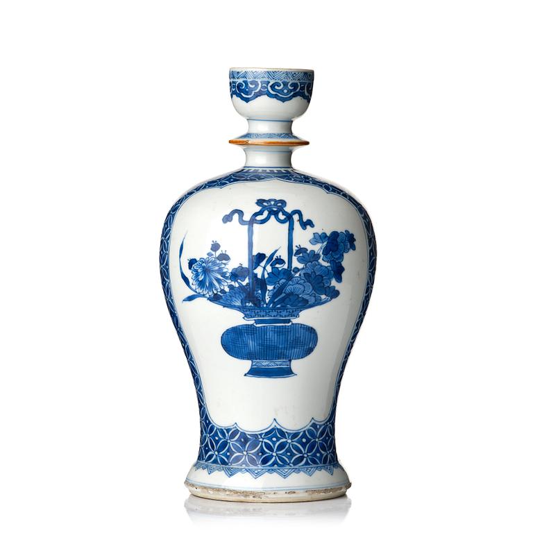 Vas, porslin. Qingdynastin, Kangxi (1662-1722).