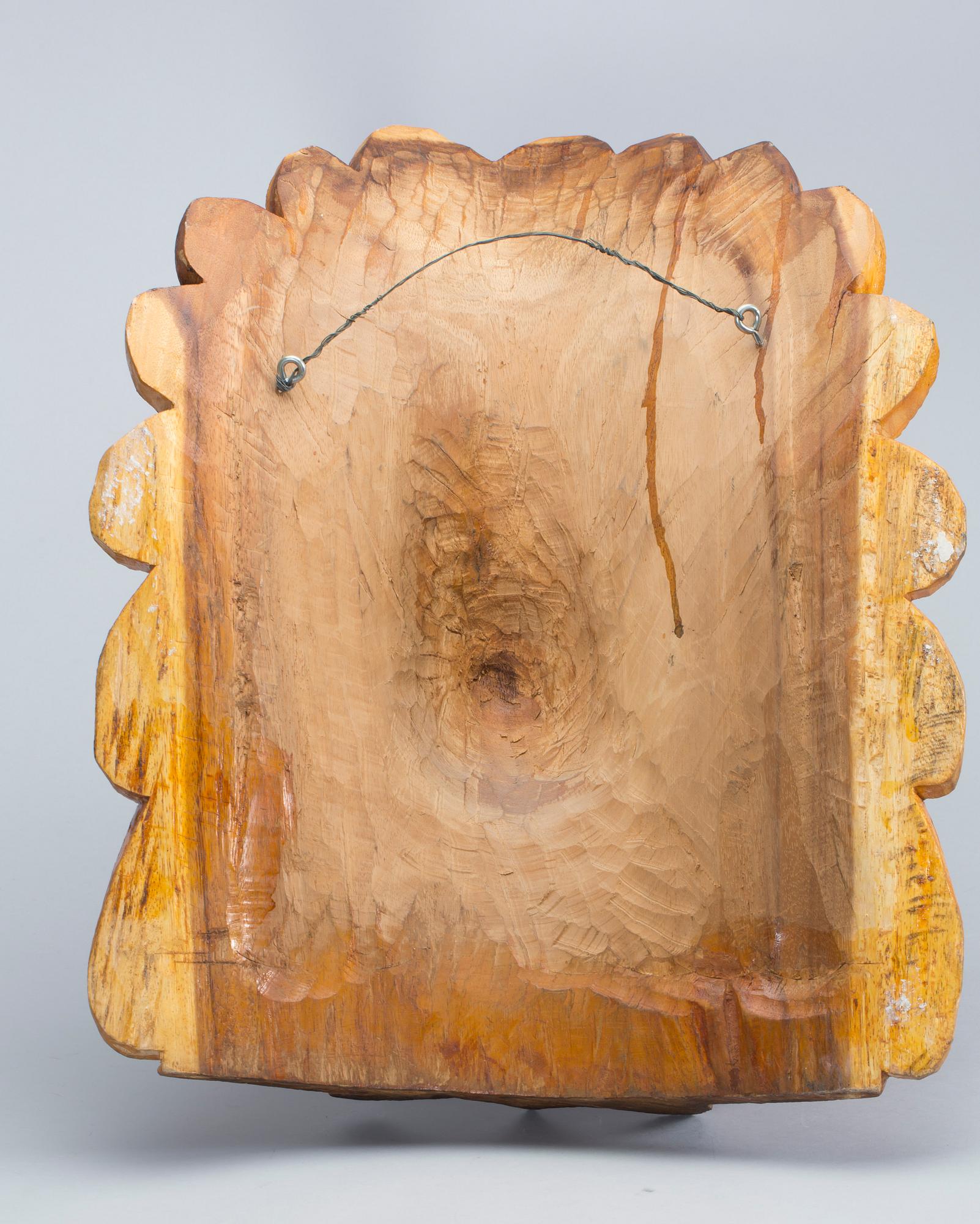 VÄGGSKULPTUR, trä, 1900-talets andra hälft.