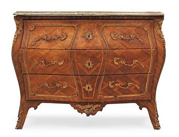 1462. A Swedish Rococo 18th century commode by J Noraeus, master 1769.