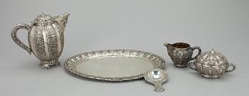 KAFFESERVIS, 4 delar samt TESIL, silver, Hopeavalu Oy, 1956. Vikt tot. 1380 g.