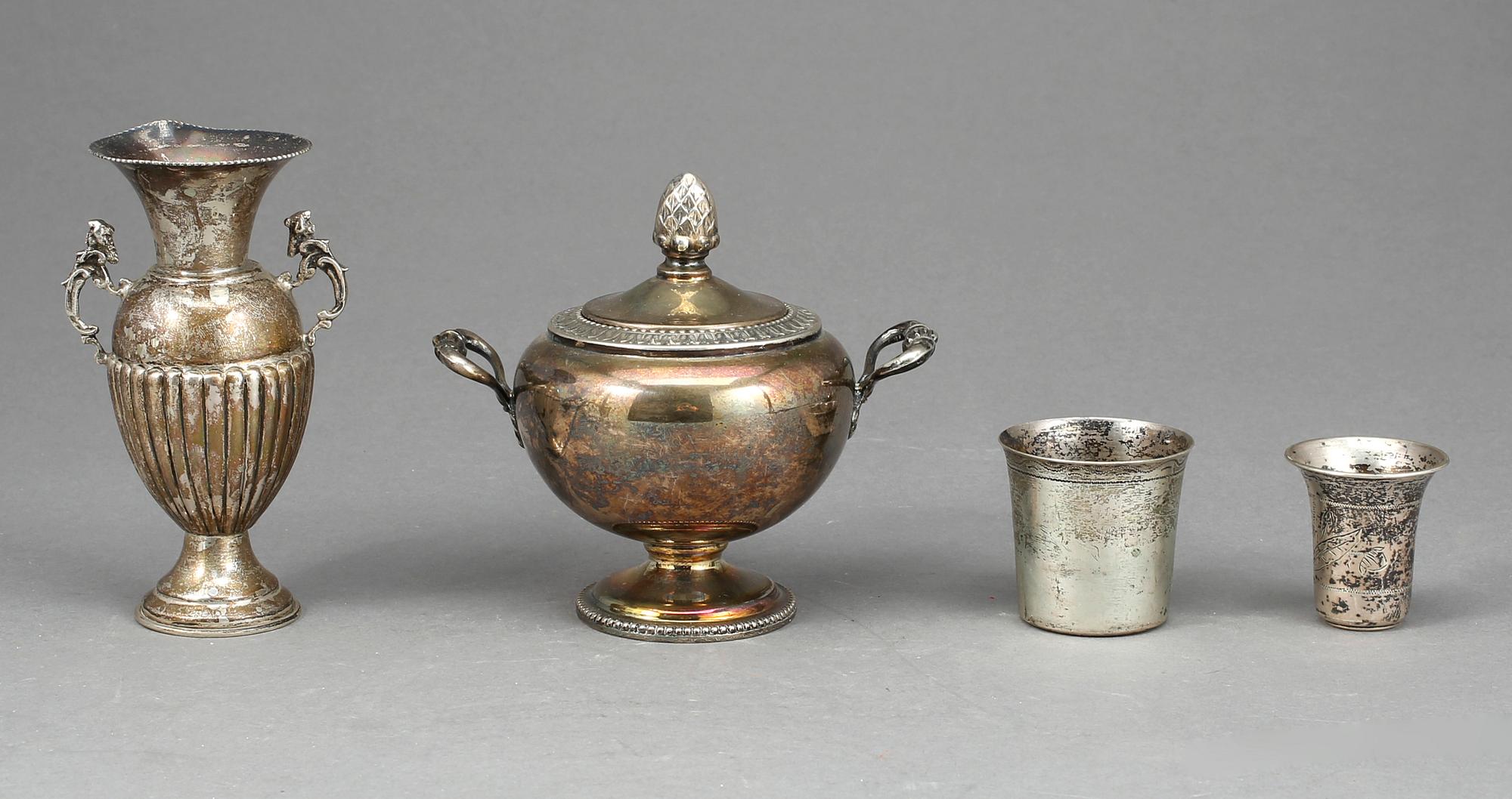 PARTI SILVER, 9 delar, 1800-1900-tal. Svenska, italienska och ryska stämplar. Vikt 709 gr.