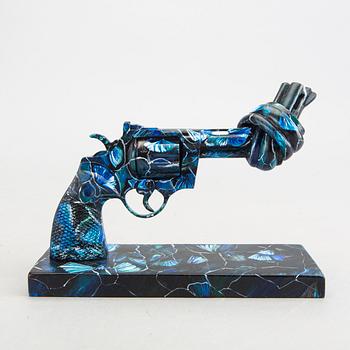 Carl Fredrik Reuterswärd,  Non-Violence Project Foundation skulptur 2014.