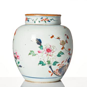 A famille rose jar with cover, Qing dynasty, 18th Century.