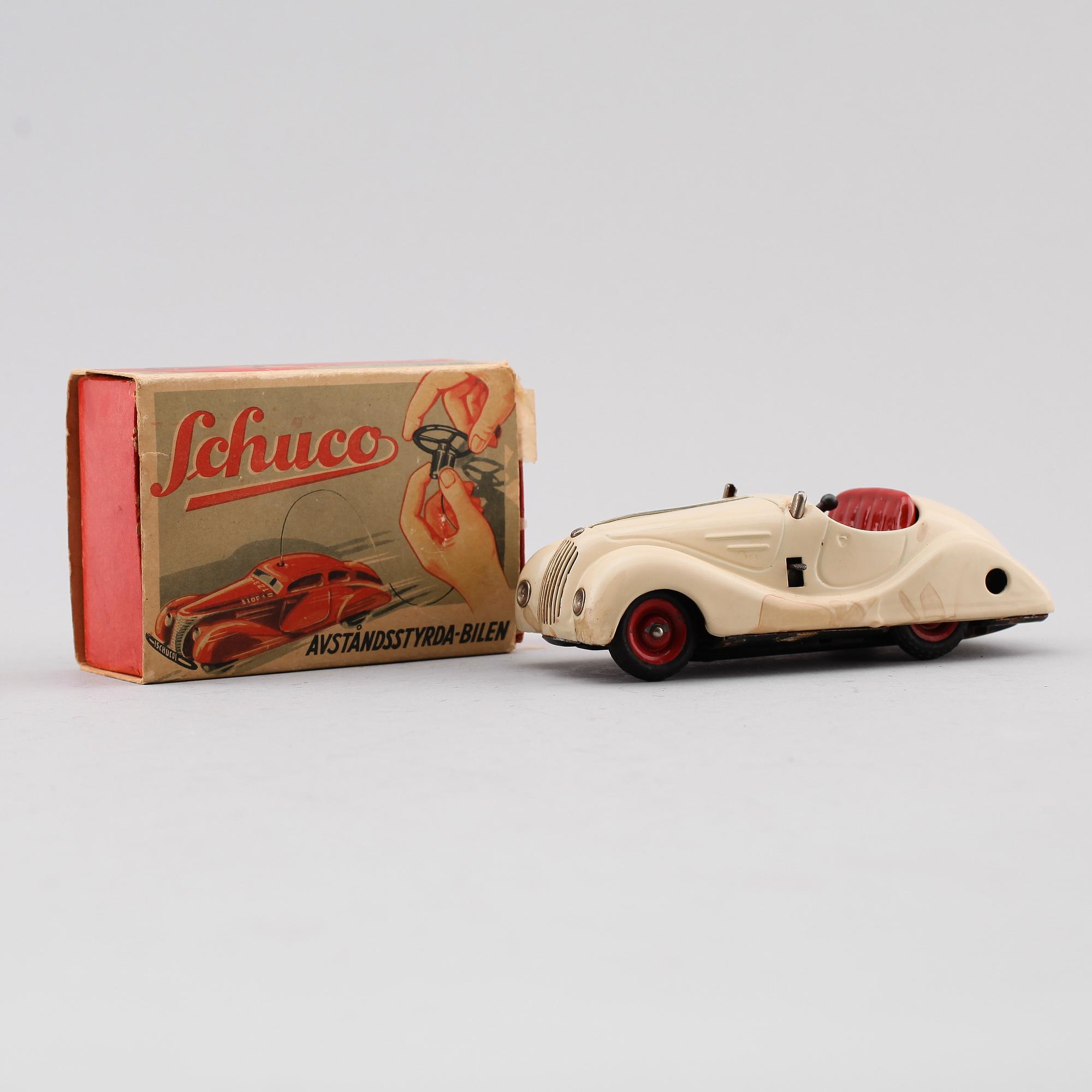 LEKSAKER, 2 st, Schuco, bla Avståndsstyrda bilen, 1950-tal.