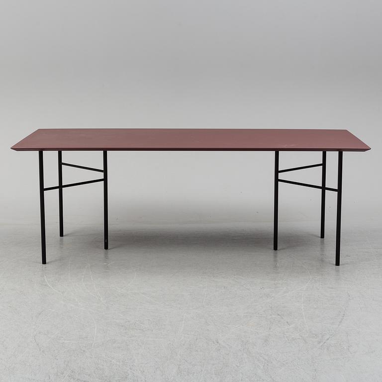 MATBORD/KONFERENSBORD, "Mingle", skiva från Ferm Living samt ben Mingle, Danmark, 2000-tal.