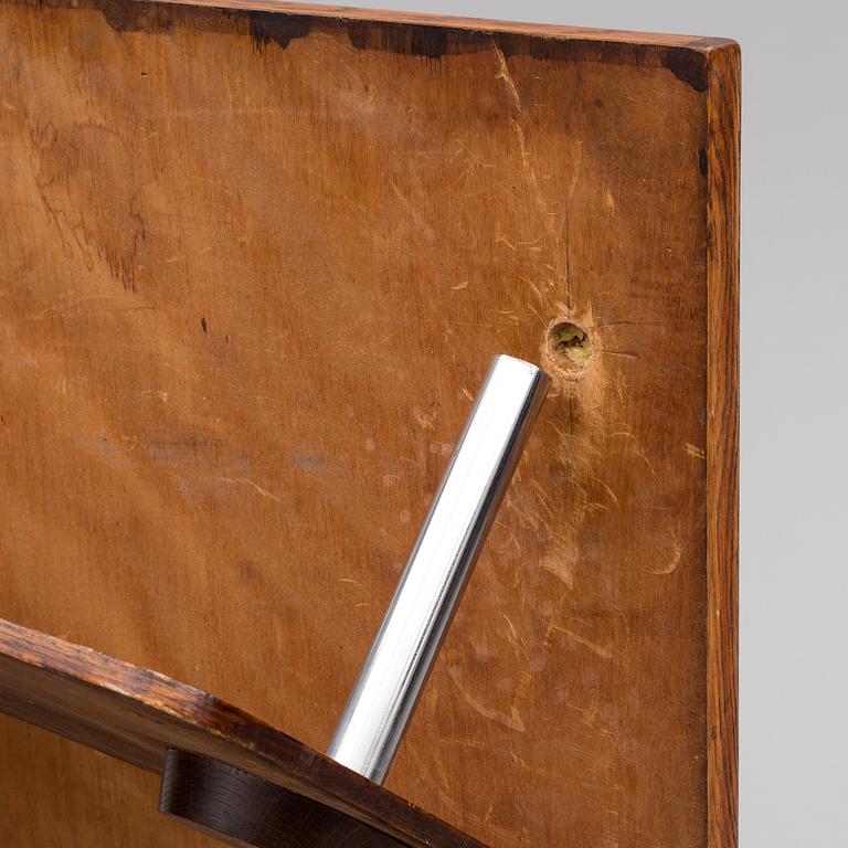 A 1930s writing desk by Jindrich Halabala and chair by Mart Stam.