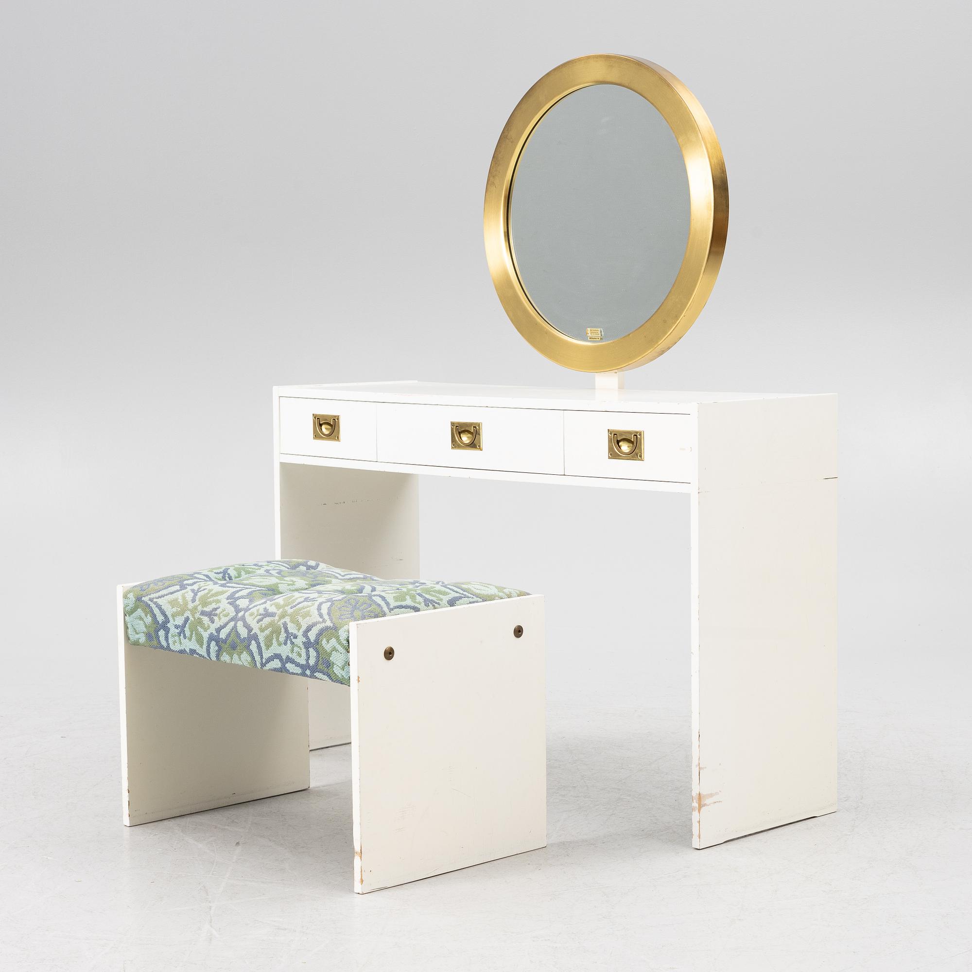 Dressing table with stool, and mirror, including Glassmaster Markaryd, second half of the 20th century.