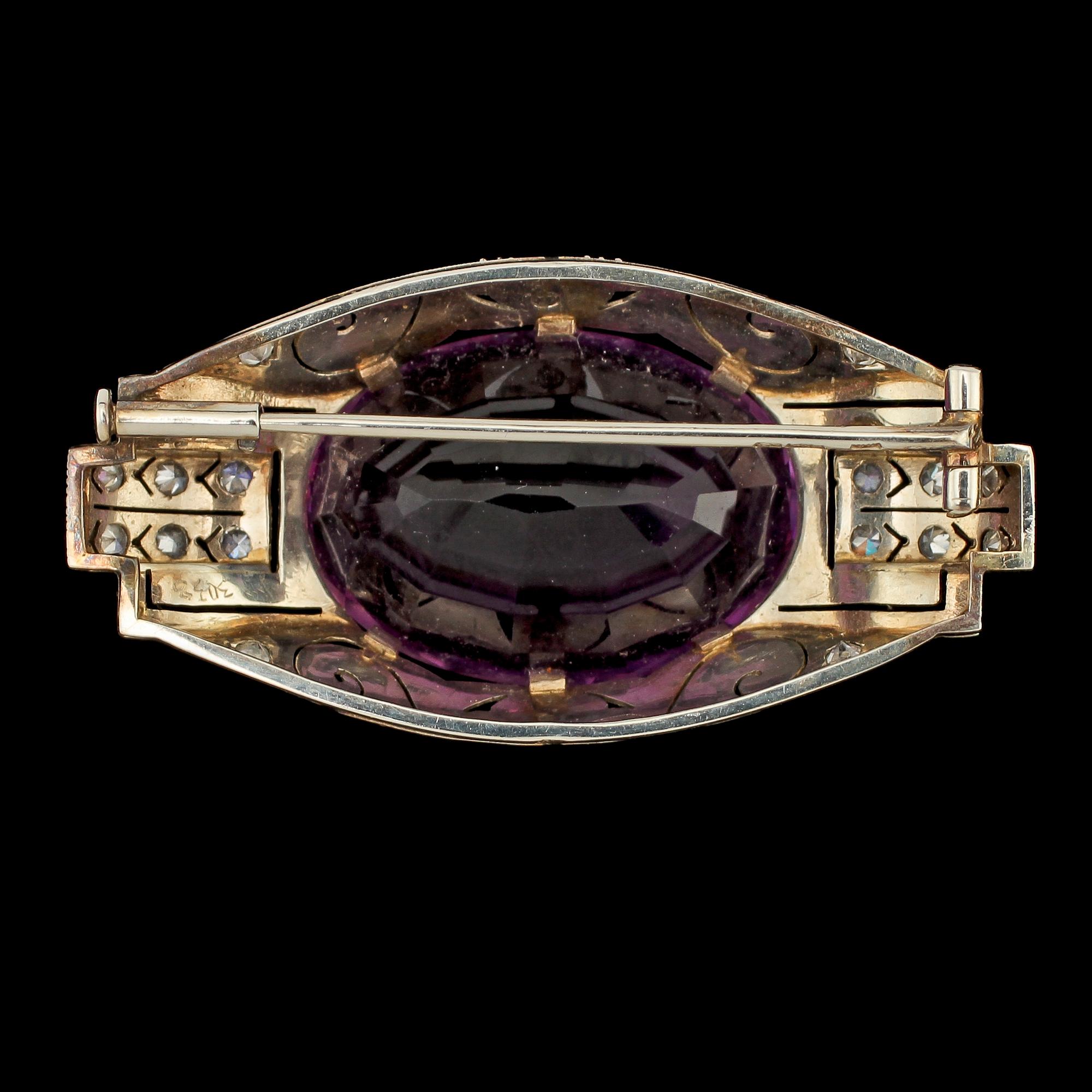 BROSCH samt RING, 14k guld med fasettslipade ametister samt små diamanter, trol Tjeckien, 1930-tal. Tot vikt 17 g.