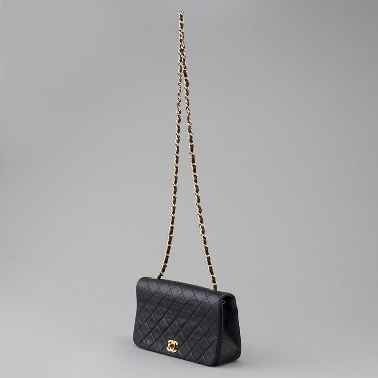 CHANEL, "flapbag" väska 1989-1991.