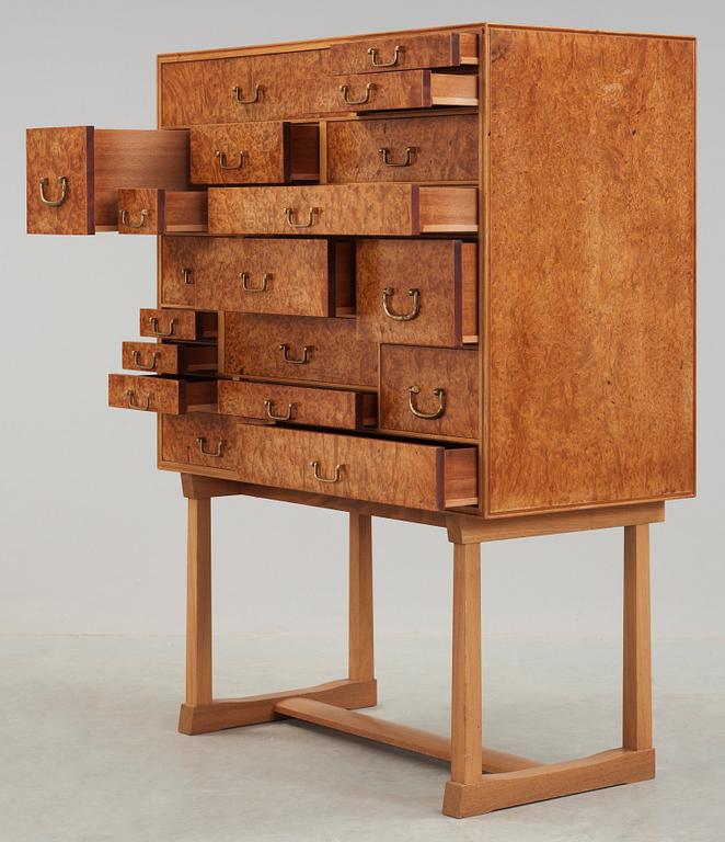 Josef Frank, A Josef Frank burrwood, mahogany and walnut cabinet 'Nationalmuseiskåpet', Svenskt Tenn, Sweden, model 881, 1960-70's.