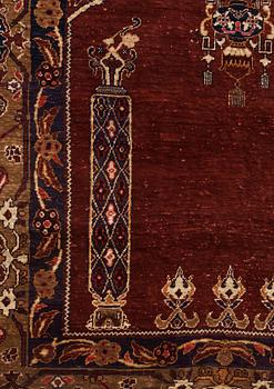 SEMI-ANTIQUE SILK ANATOLIAN. 189,5 x 124 cm.