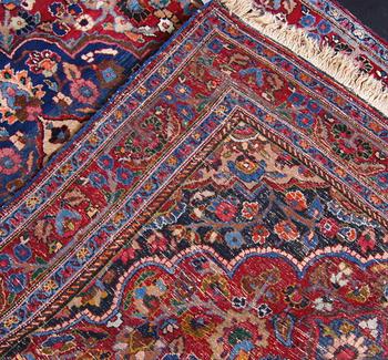 MATTA, orientalisk. ca. 217x138.