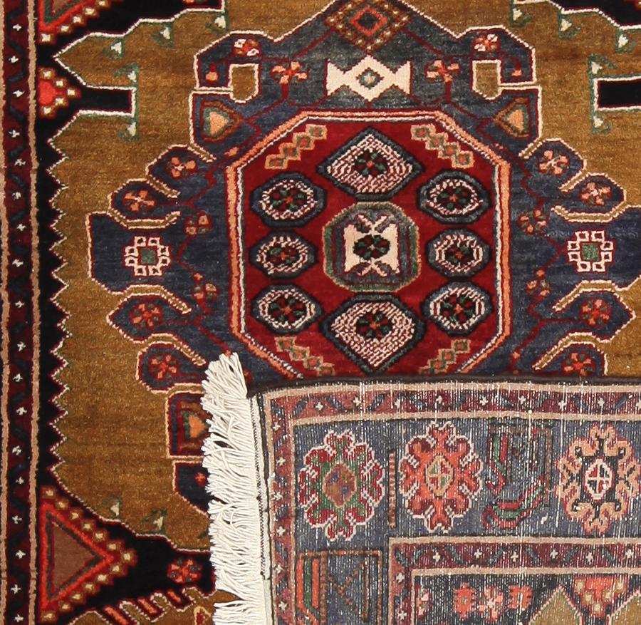 MATTA, Hamadan, ca 198 x 137 cm.