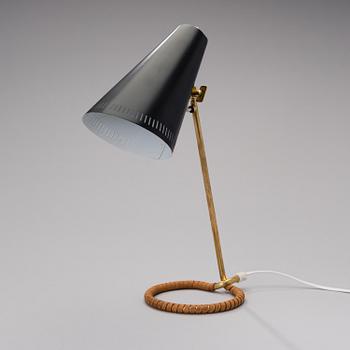 A mid-20th century table lamp, model  K11-15 for Idman, Finland.